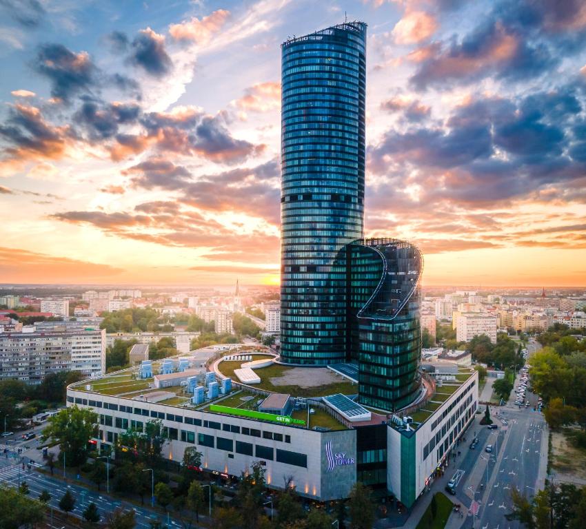 Sky Tower – Elsymco-Referenz, Breslau